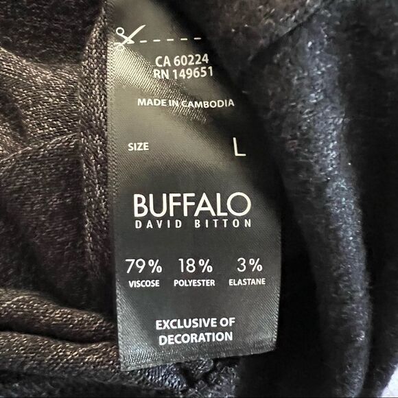 Super Soft Black Sweatshirt with Good Vibes Writing on Front Size Large - Picture 8 of 14